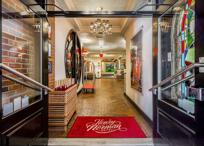 Henry Norman Hotel